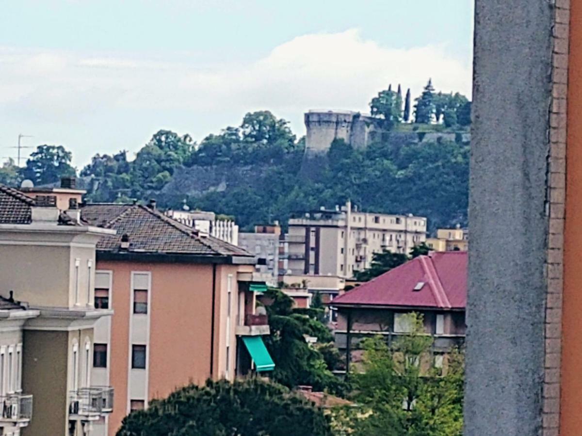 Appartamento Con Terrazzo Zona Ospedale Civile Brescia Exteriér fotografie